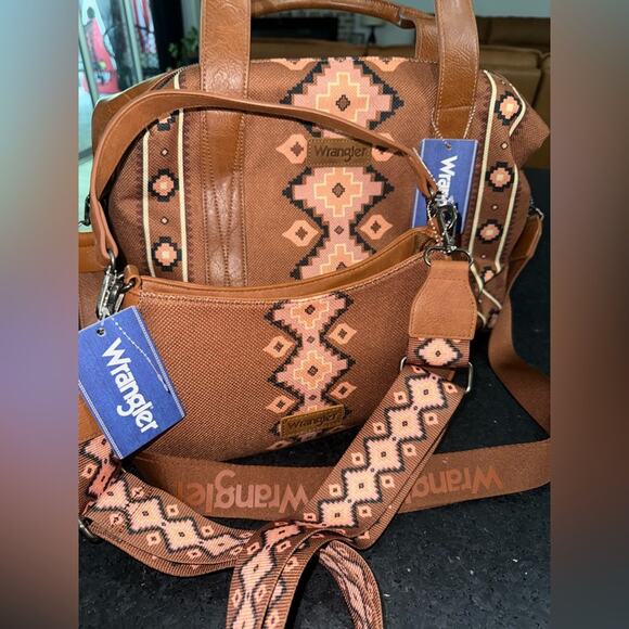 NEW Wrangler Brown Aztec Southwestern tapestry BAG SET WEEKEND DUFFLE & PURSE - Picture 2 of 15